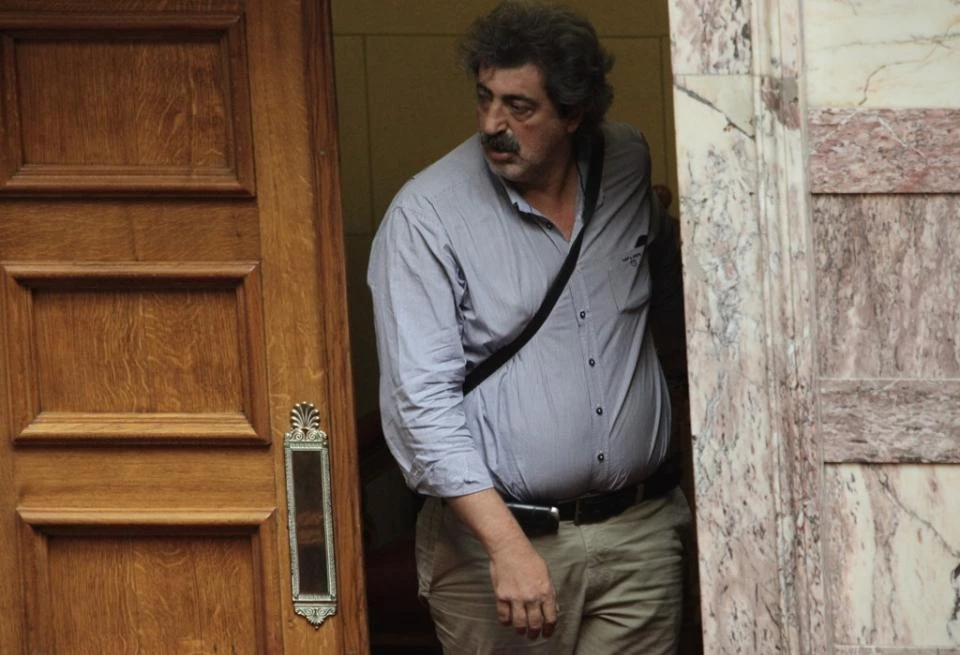 Έλεος με τον Πολάκη – Ειρωνεία για τις πυρκαγιές στη Καλιφόρνια: Δούρου ακόμα να παραιτηθείς;